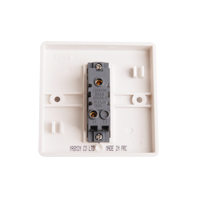 Interruptor de baquelita de 1 módulo y 2 vías HK6112W